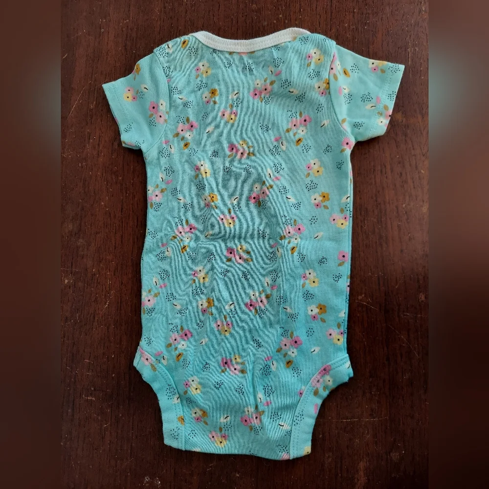 🎁10/$25-Gerber onesie, size 0-3 months,  aqua  floral
